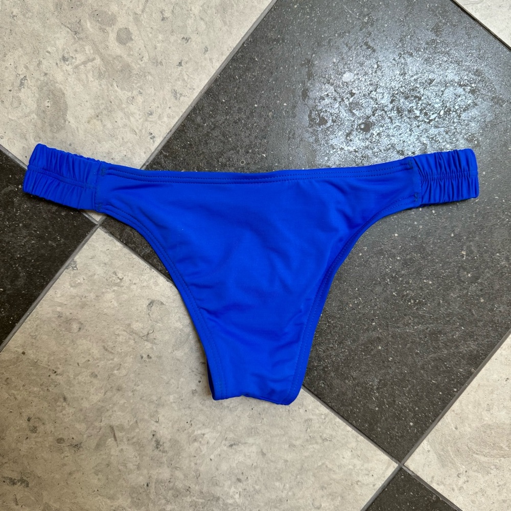 L*Space Bikini Set - Picture 2 of 5